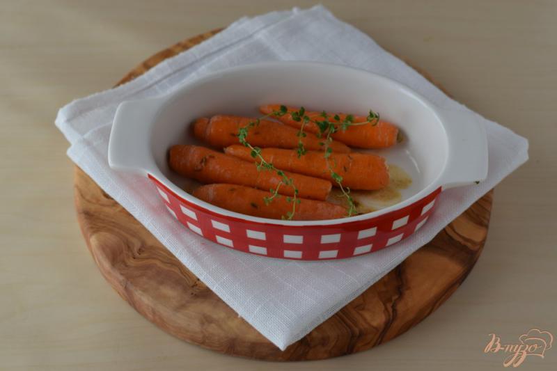 Фото приготовление рецепта: Острый салат с морковью, кешью, беконом и шпинатом шаг №3