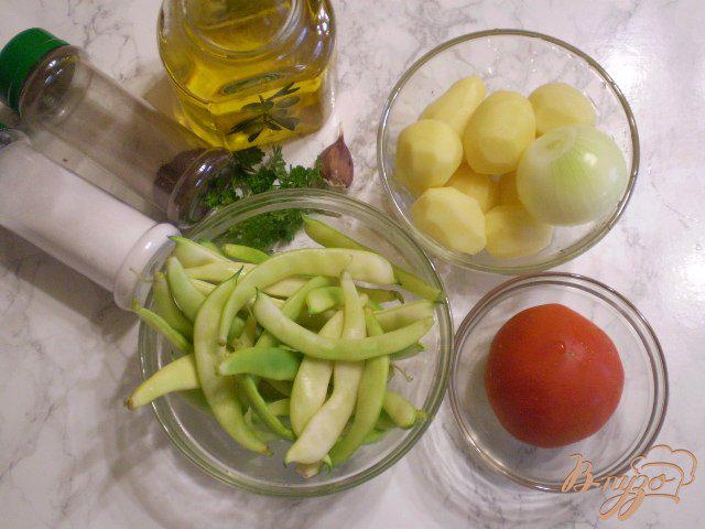 Фото приготовление рецепта: Суп с фасолью и помидором шаг №1