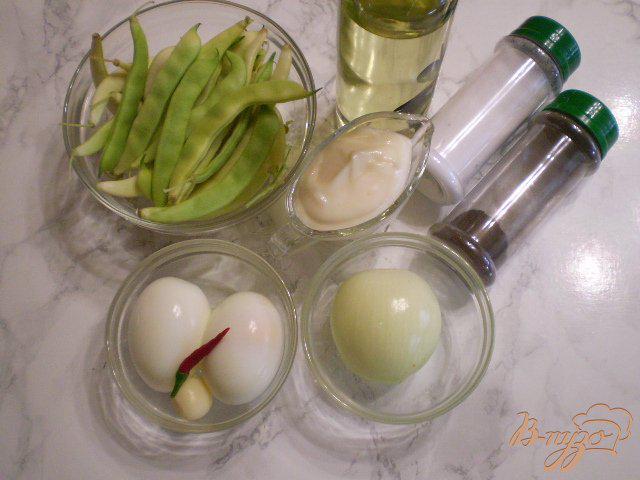 Фото приготовление рецепта: Салат со стручковой фасолью шаг №1