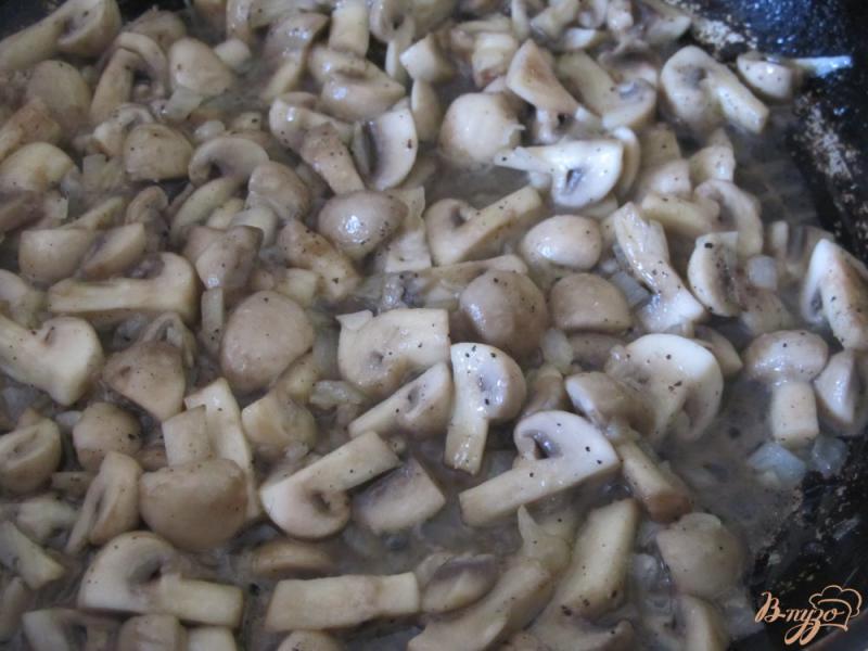 Фото приготовление рецепта: Картофельные зразы с грибами шаг №2