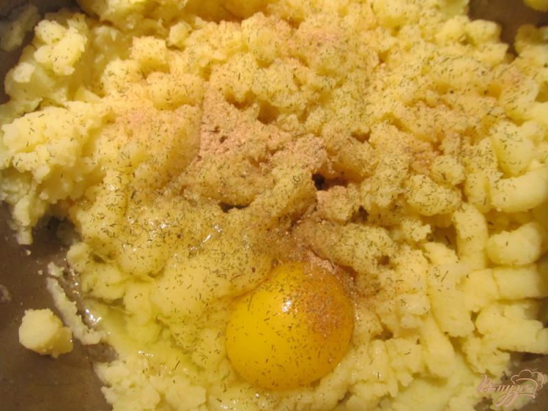 Фото приготовление рецепта: Картофельные зразы с грибами шаг №3