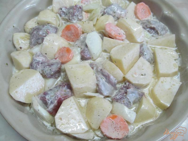 Фото приготовление рецепта: Запеченная баранина с овощами в духовке шаг №3