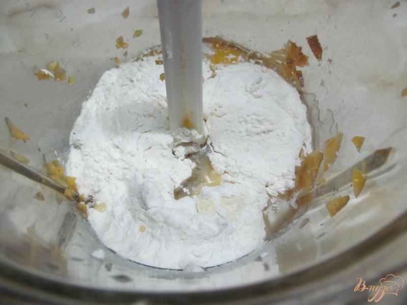 Фото приготовление рецепта: Кексы из тыквы с творожным кремом шаг №4