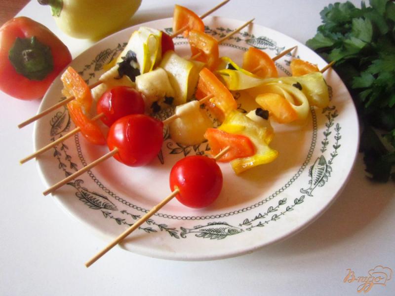 Фото приготовление рецепта: Овощной шашлык с моцареллой шаг №5
