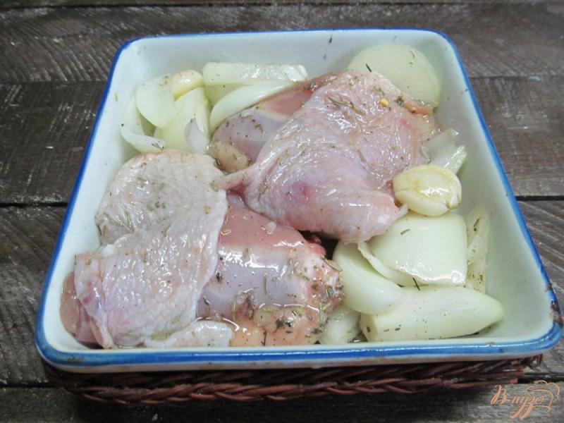 Фото приготовление рецепта: Запеченные куриные бедра с соусом айоли шаг №2