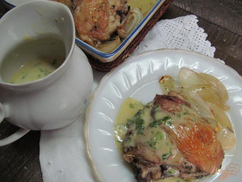 Фото приготовление рецепта: Запеченные куриные бедра с соусом айоли шаг №6