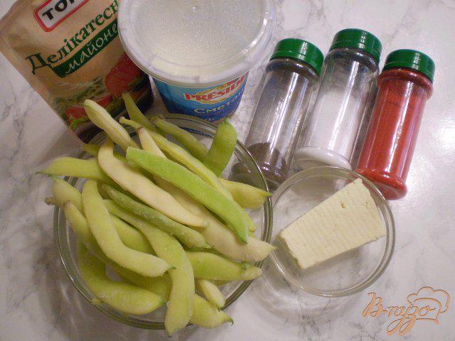 Фото приготовление рецепта: Стручковая фасоль с сыром и чесноком шаг №1