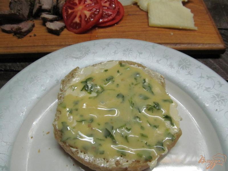 Фото приготовление рецепта: Сэндвич с варенной телятиной и сыром фета шаг №3