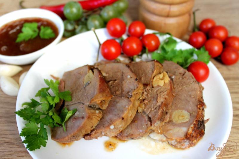Фото приготовление рецепта: Мясо ягненка с острым виноградным соусом шаг №8