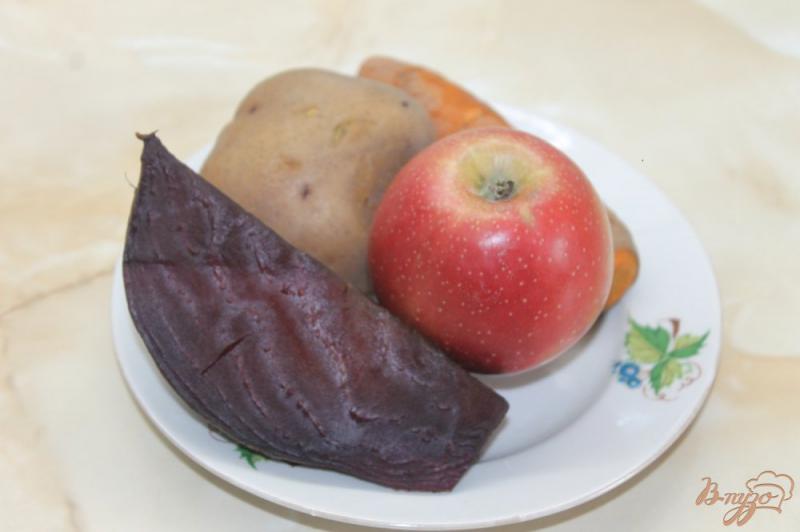 Фото приготовление рецепта: Винегрет с кисло - сладким яблоком шаг №1