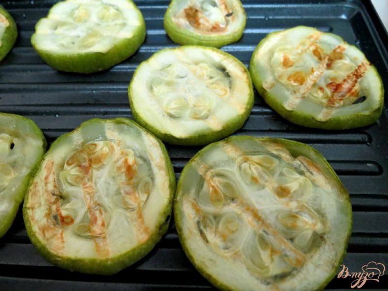 Фото приготовление рецепта: Салат овощной с грибами шаг №8