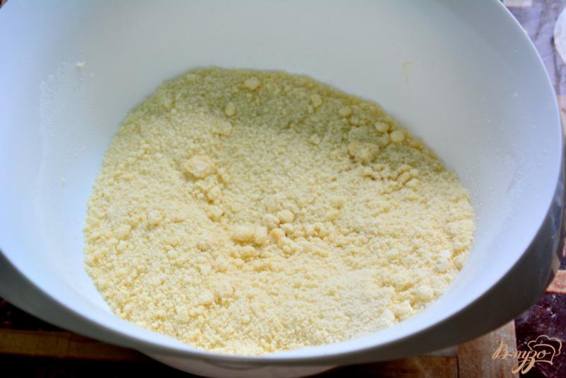 Фото приготовление рецепта: Пирожки из песочного теста с малиной шаг №1