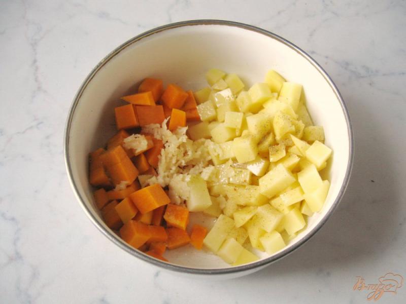 Фото приготовление рецепта: Картофель с тыквой и курицей. шаг №6