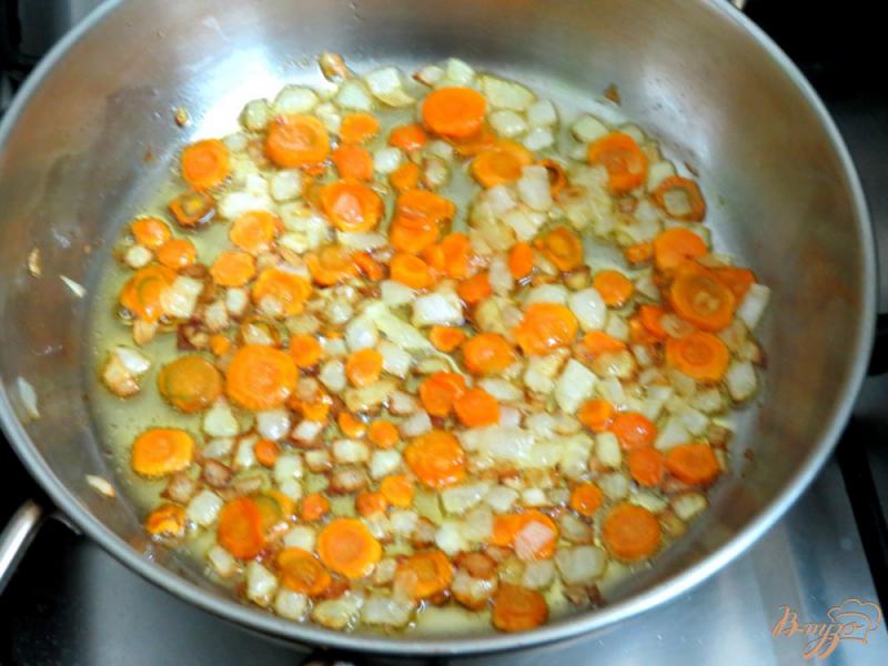 Фото приготовление рецепта: Грибной суп с рисом шаг №6