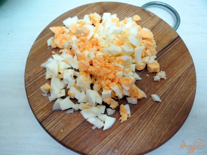 Фото приготовление рецепта: Щавелевый суп с плавленым сыром шаг №7