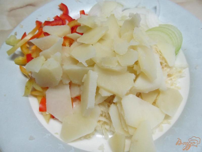 Фото приготовление рецепта: Салат из сельдерея и картофеля шаг №5