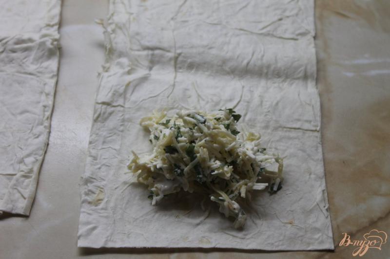 Фото приготовление рецепта: Сырные палочки с лаваша в кляре шаг №5