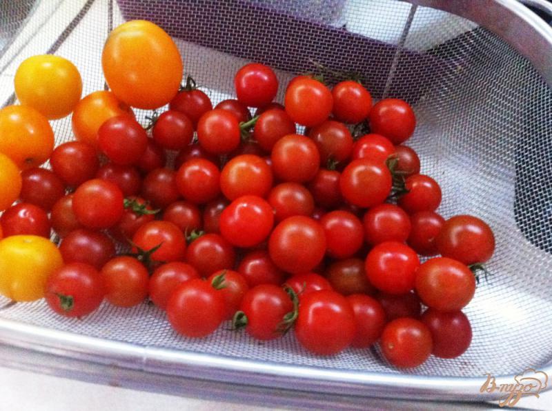 Фото приготовление рецепта: Помидоры черри в томатной заливке с болгарским перцем шаг №1