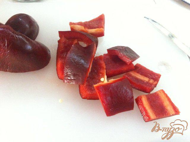 Фото приготовление рецепта: Помидоры черри в томатной заливке с болгарским перцем шаг №4