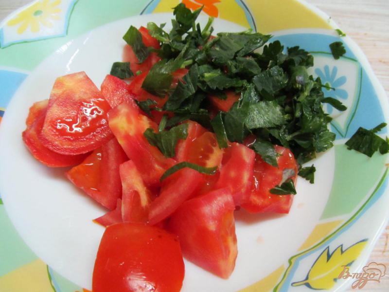 Фото приготовление рецепта: Салат из помидора с сельдереем шаг №1