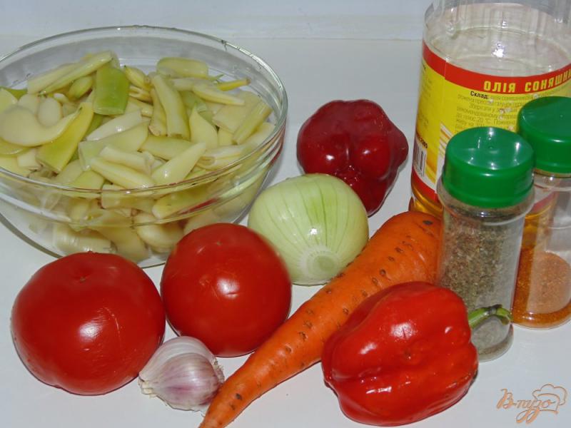 Фото приготовление рецепта: Стручковая фасоль с овощами шаг №1