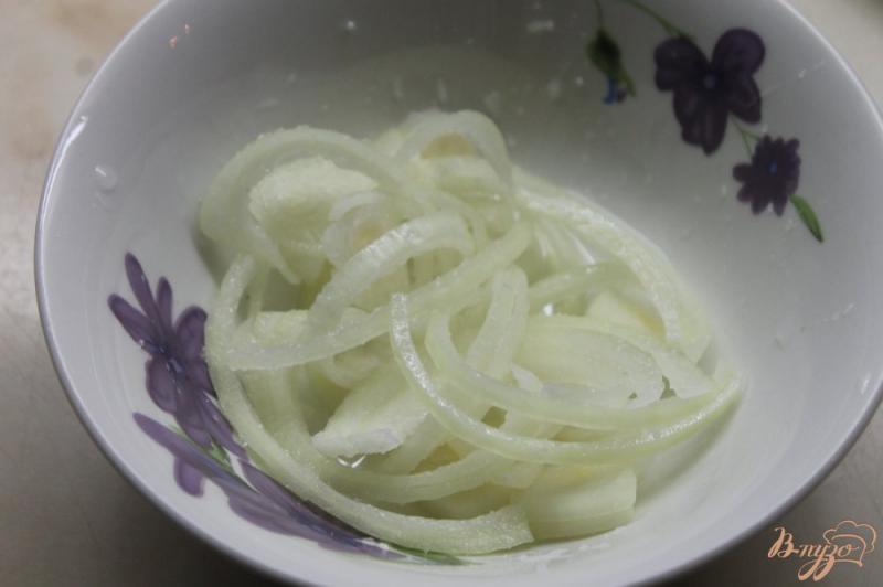 Фото приготовление рецепта: Салат с картофеля и охотничьих колбасок шаг №2