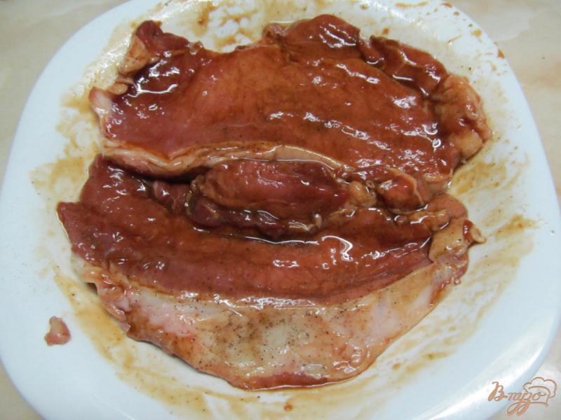 Фото приготовление рецепта: Свиной стейк в соусе терияки шаг №2