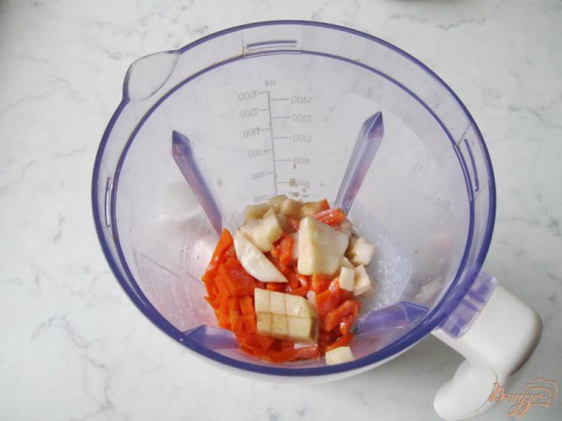 Фото приготовление рецепта: Тыквенный смузи с яблоком и йогуртом шаг №5