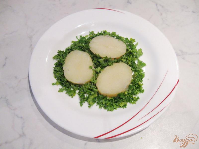 Фото приготовление рецепта: Лёгкая закуска из огурцов, яиц и картофеля шаг №7