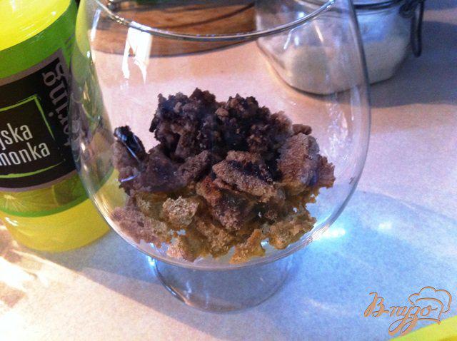 Фото приготовление рецепта: Шоколадный трайфл с бананом шаг №3