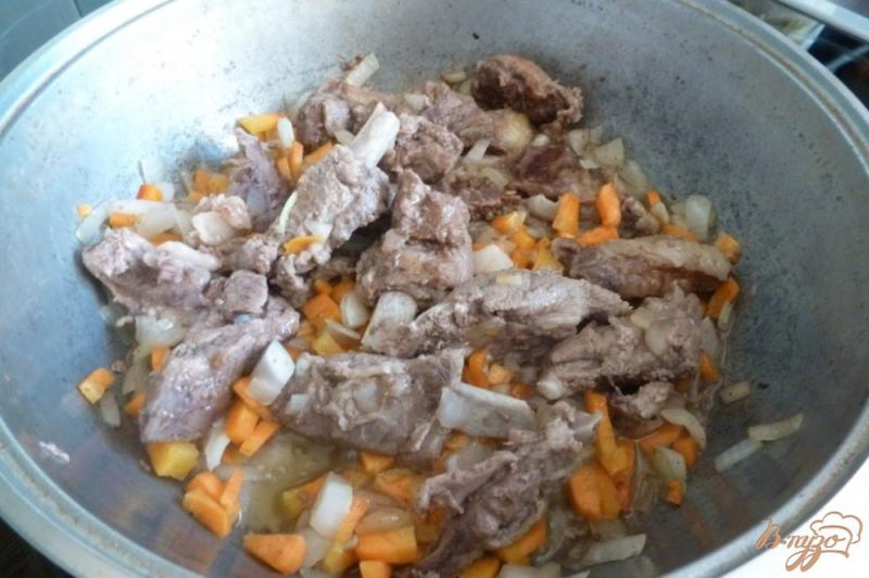Фото приготовление рецепта: Овощное рагу со свиными ребрами шаг №2