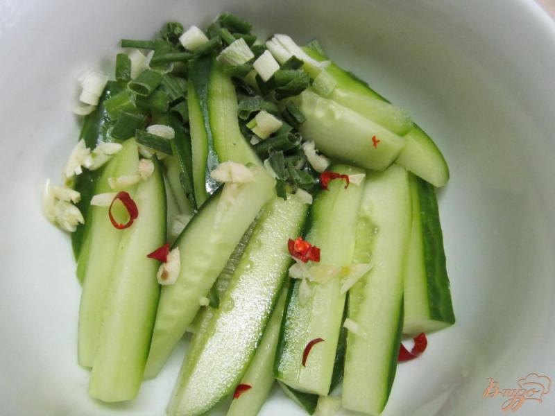 Фото приготовление рецепта: Огуречный салат по-китайски шаг №2