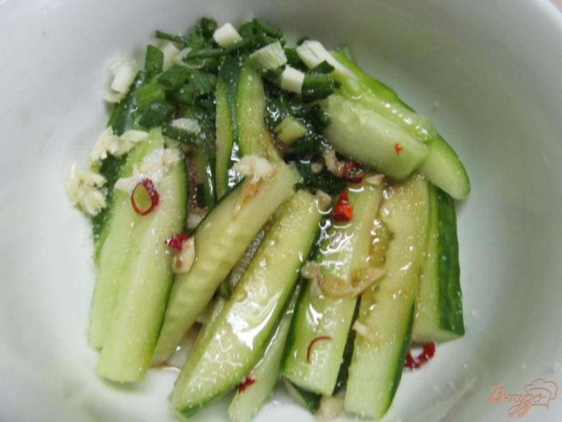 Фото приготовление рецепта: Огуречный салат по-китайски шаг №4