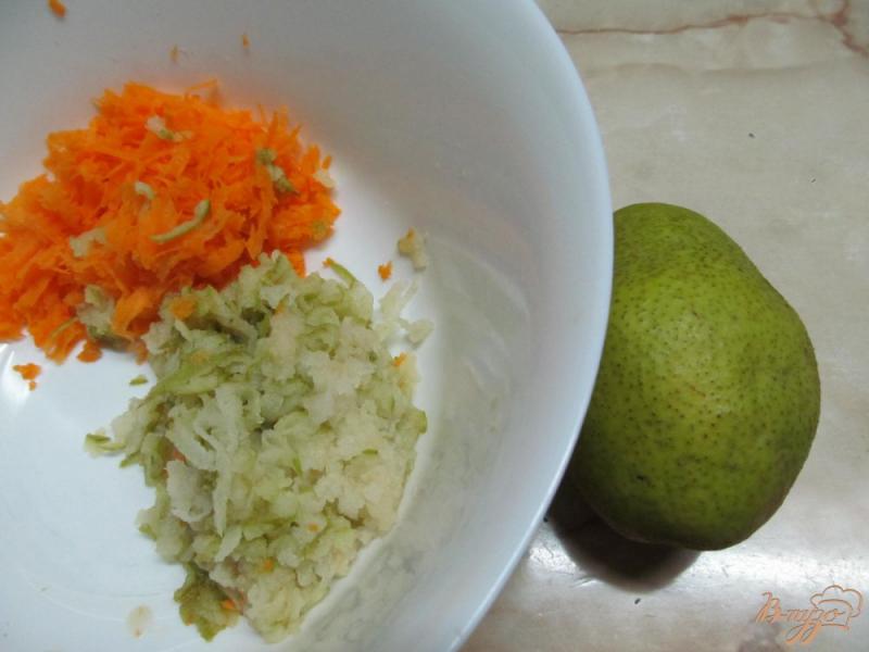 Фото приготовление рецепта: Салат из моркови с финиками шаг №1