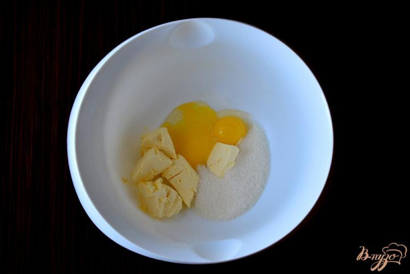 Фото приготовление рецепта: Песочный пирог со свежей малиной шаг №1