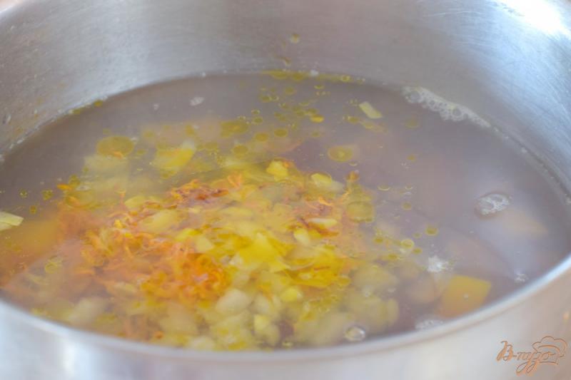 Фото приготовление рецепта: Суп из тыквы и фасоли шаг №5