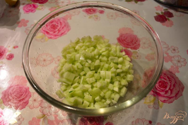 Фото приготовление рецепта: Салат с индейкой и грибами шаг №1