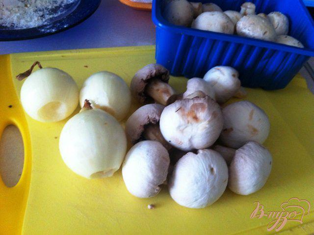 Фото приготовление рецепта: Зразы с грибами и луком шаг №3
