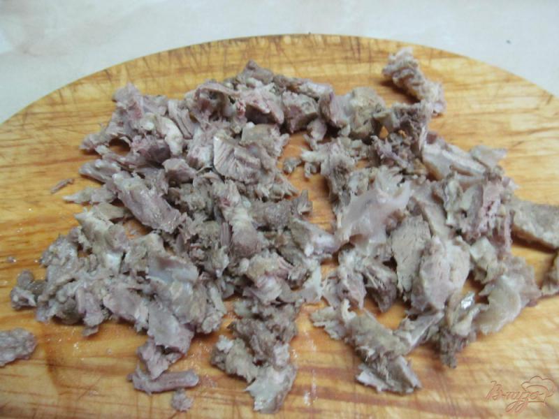 Фото приготовление рецепта: Запеканка со свининой овощами и вермишелью под грибным соусом шаг №5