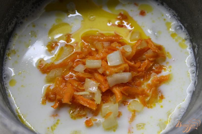 Фото приготовление рецепта: Сливочный суп - пюре с картофеля с гренками шаг №6