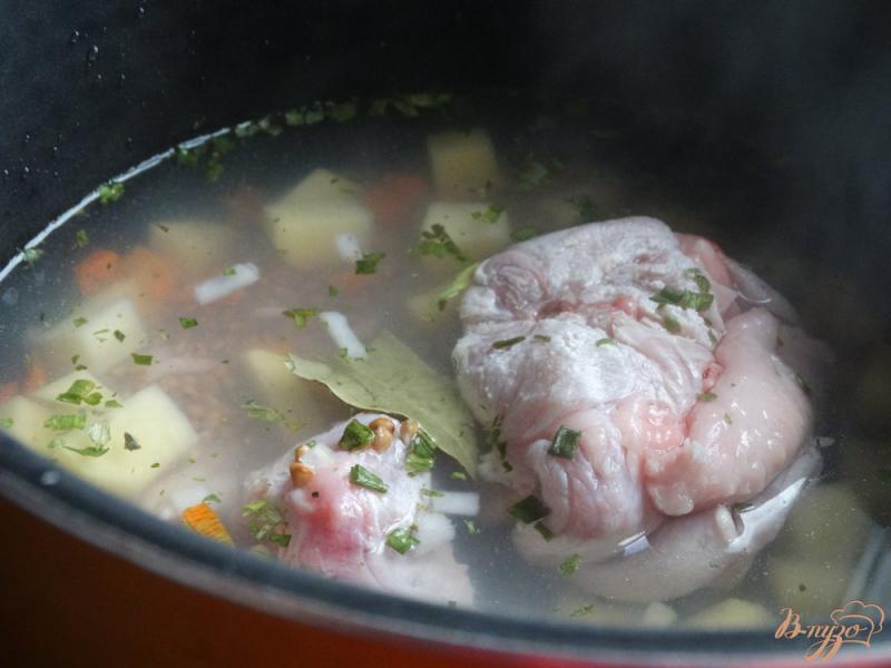 Фото приготовление рецепта: Суп с кроликом в мультиварке шаг №5