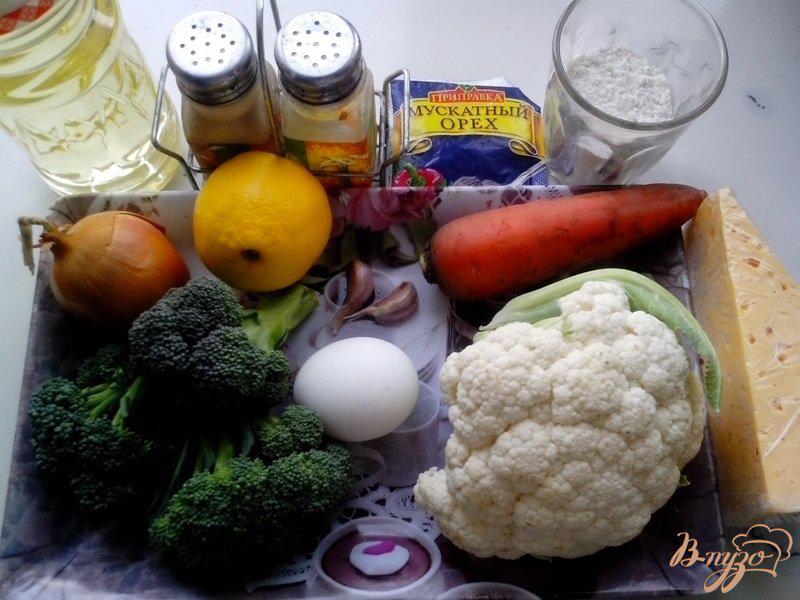 Фото приготовление рецепта: Оладьи из брокколи и цветной капусты шаг №1