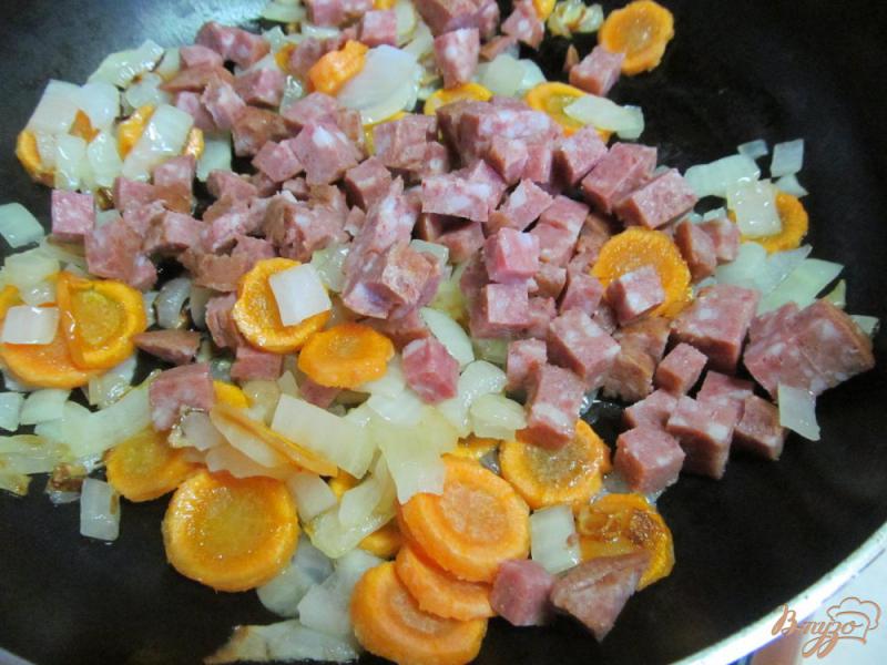 Фото приготовление рецепта: Суп с томатами и фасолью шаг №4