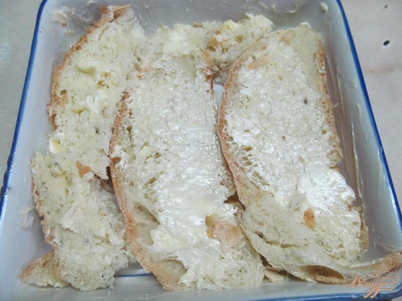 Фото приготовление рецепта: Хлебный пудинг с бананом шаг №1