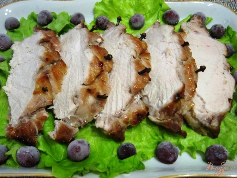 Фото приготовление рецепта: Свинина в духовке с джемом и медом шаг №7