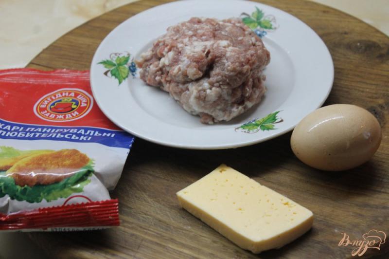 Фото приготовление рецепта: Свиные котлеты с сыром в панировке шаг №1