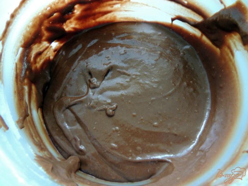Фото приготовление рецепта: Кекс с йогуртом и какао шаг №3