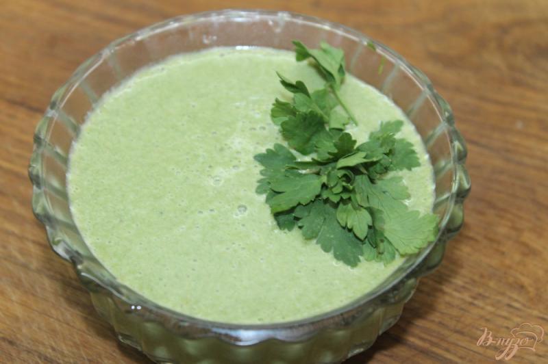 Фото приготовление рецепта: Сливочный суп - пюре со шпината и овощей шаг №7