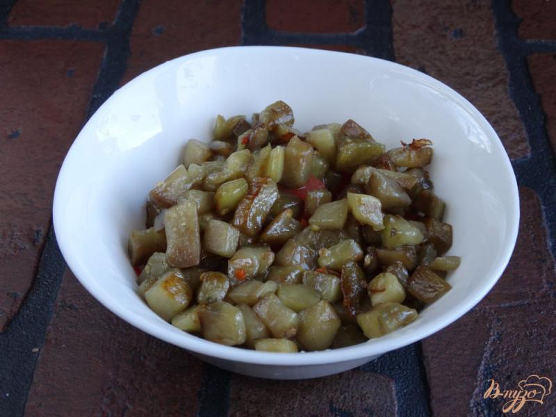 Фото приготовление рецепта: Салат с баклажанами и куриной грудкой шаг №5