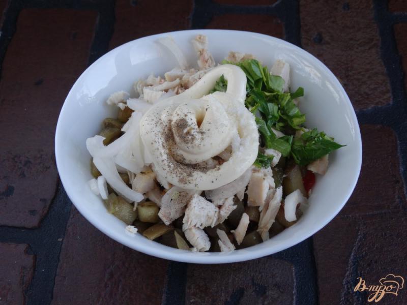 Фото приготовление рецепта: Салат с баклажанами и куриной грудкой шаг №8